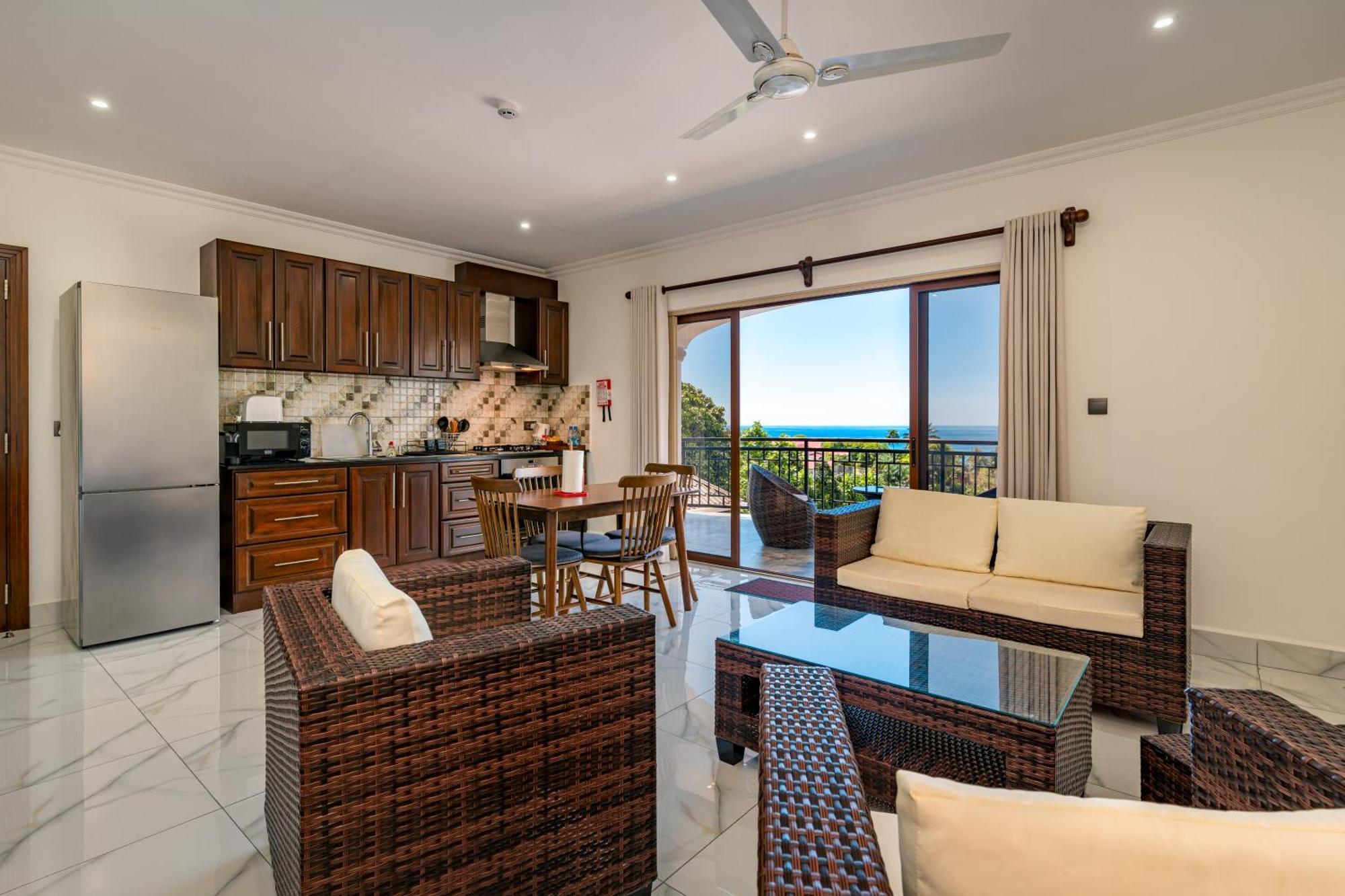 D'Offay Seaview Apartments Бо Валон Екстериор снимка